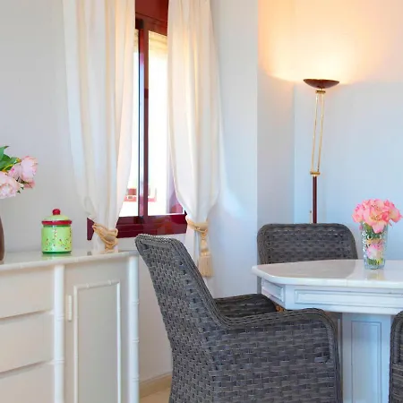 Zafiro 01 By Interhome * Calp